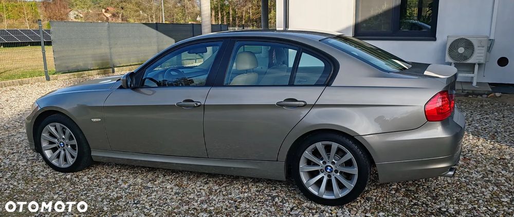 BMW Seria 3 320i - 7