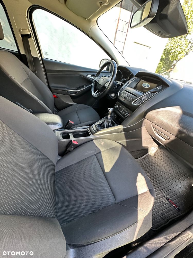 Ford Focus - 10