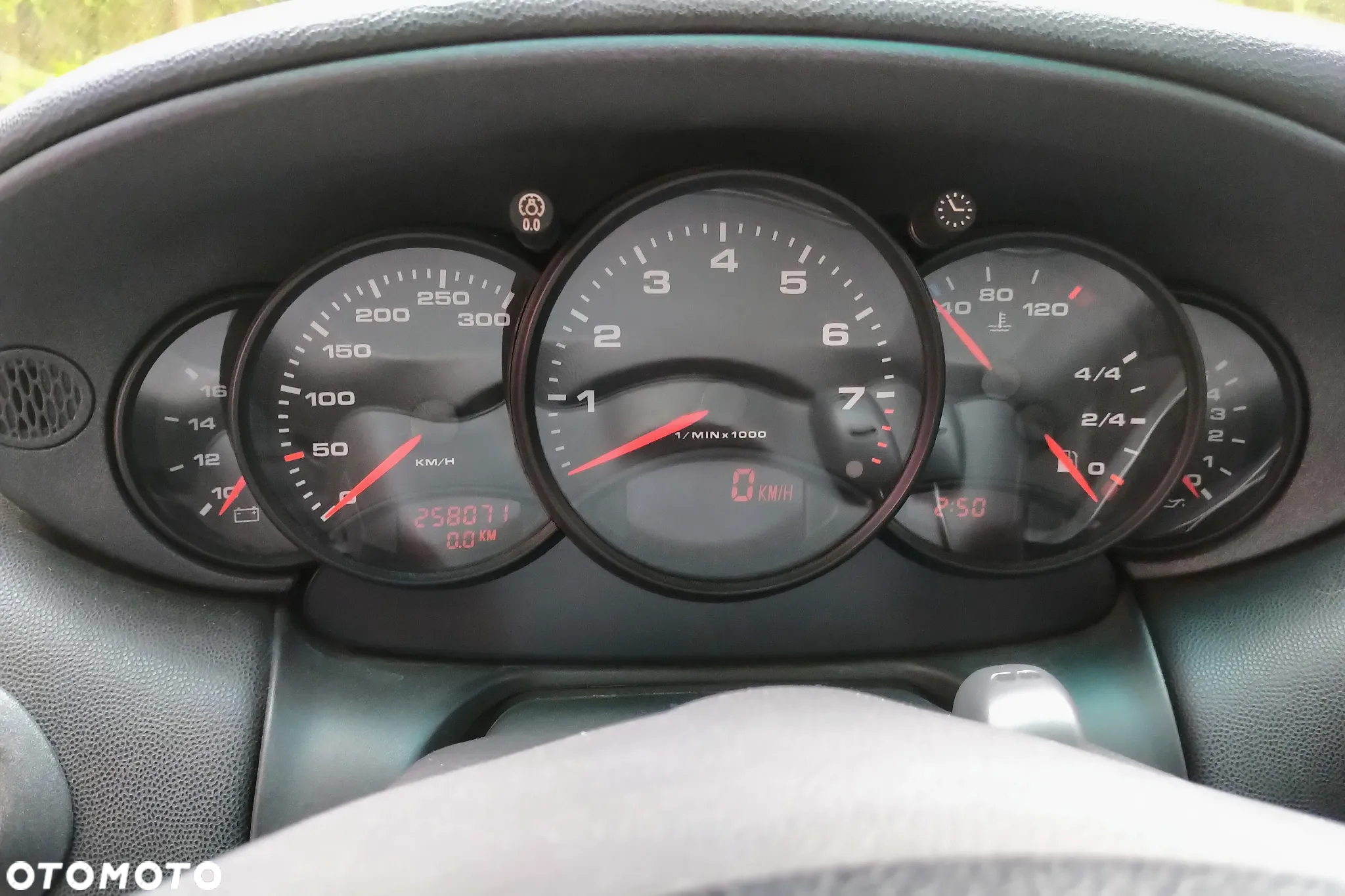 Porsche 911 Carrera - 19