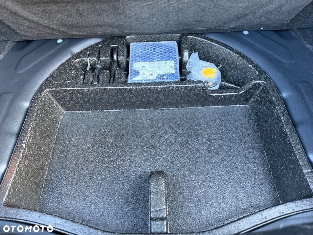 Hyundai i30 i30cw 1.6 CRDi Trend - 24