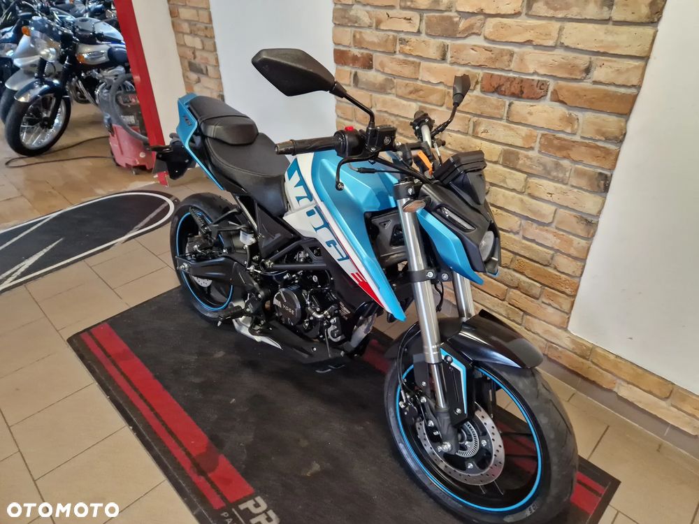 VOGE R125 - 1