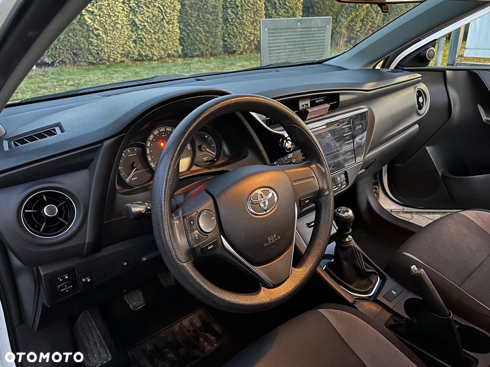 Toyota Auris 1.4 D-4D Comfort - 9