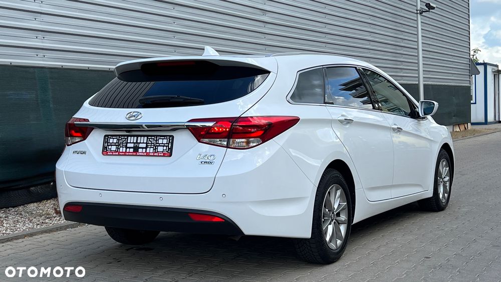 Hyundai i40 Kombi 1.7 CRDi DCT Premium - 3