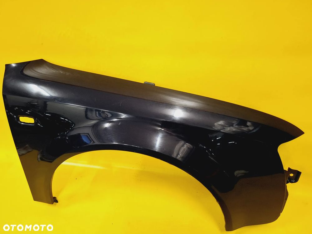 BŁOTNIK PRAWY PRZÓD PRZEDNI AUDI A4 B6 LAK: LY5K NR437 - 7