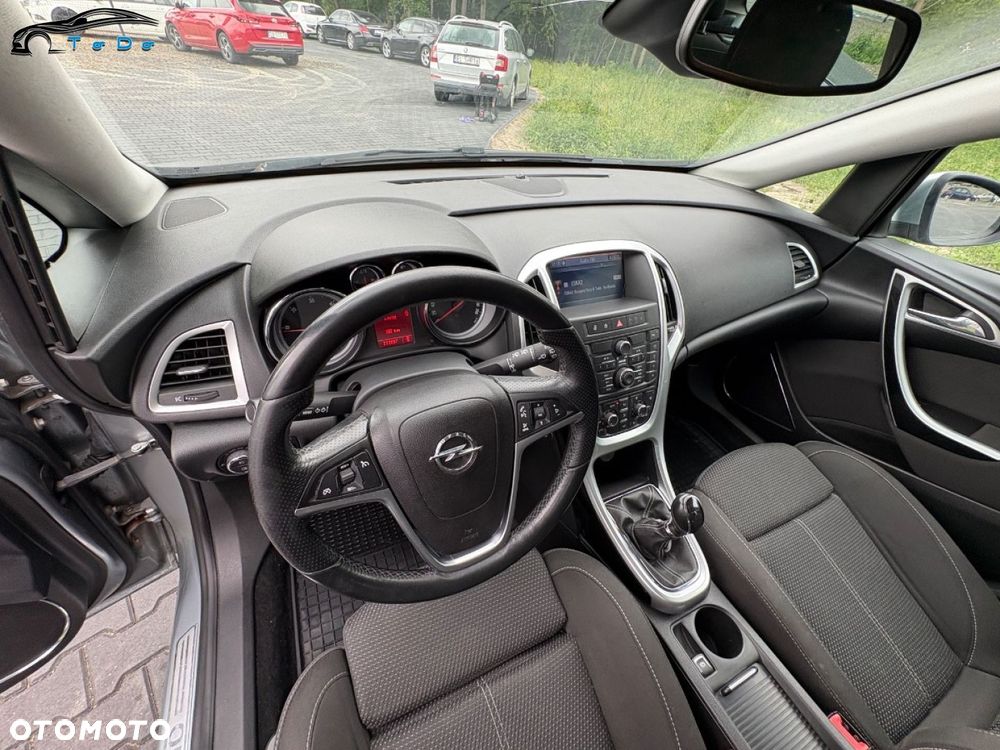 Opel Astra 2.0 CDTI Cosmo - 14