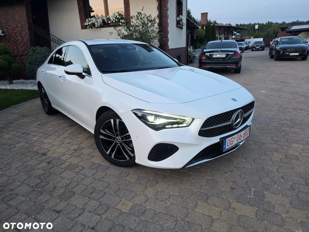 Mercedes-Benz CLA 180 d Progressive 8G-DCT - 2