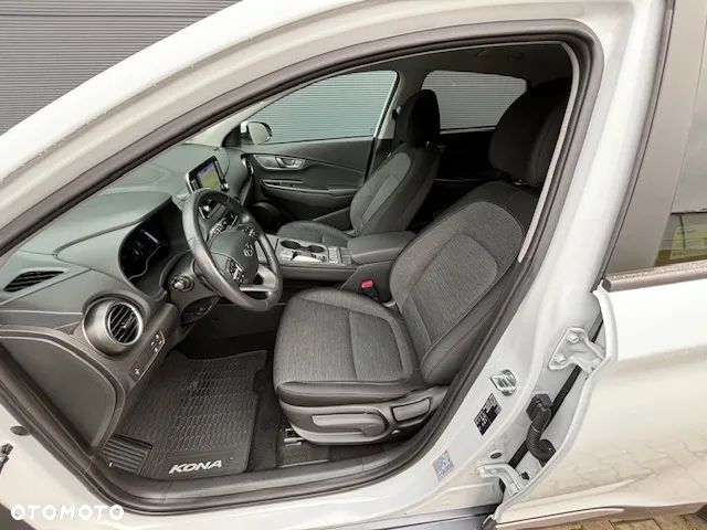 Hyundai Kona Electric 39kWh Premium - 10