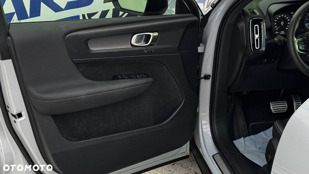 Volvo XC 40 T5 AWD Geartronic R-Design - 40