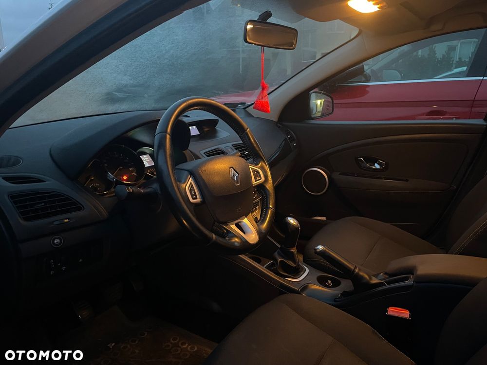 Renault Fluence 1.6 16V Expression - 11