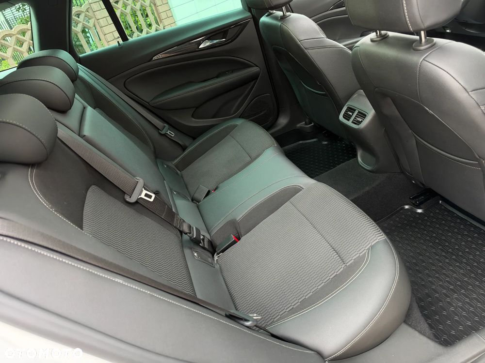Opel Insignia 2.0 CDTI 4x4 GSi S&S - 29