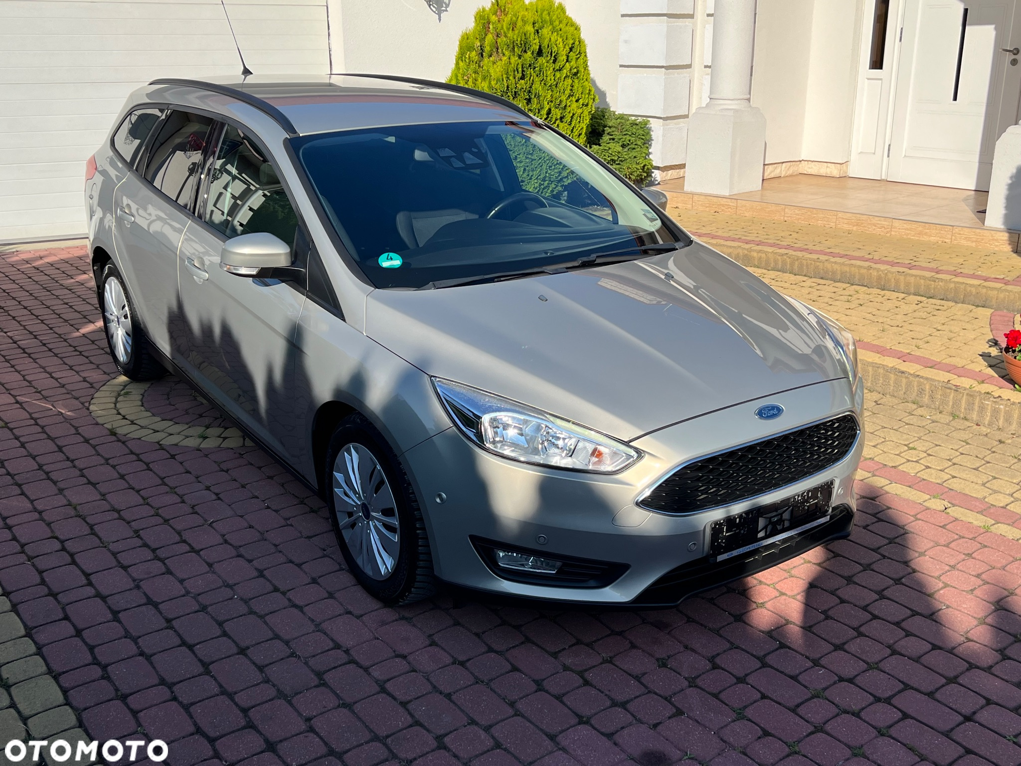 Ford Focus Turnier 1.0 EcoBoost Start-Stopp-System TITANIUM X - 18