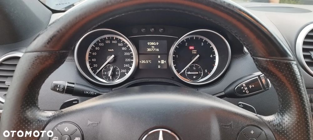 Mercedes-Benz ML - 24