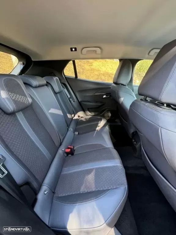 Peugeot 2008 1.5 BlueHDi Allure EAT8 - 14