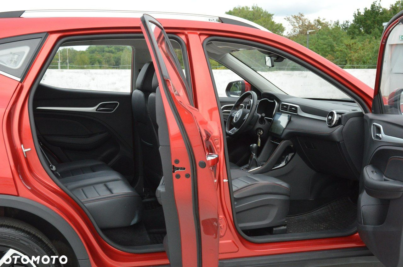 MG ZS - 31