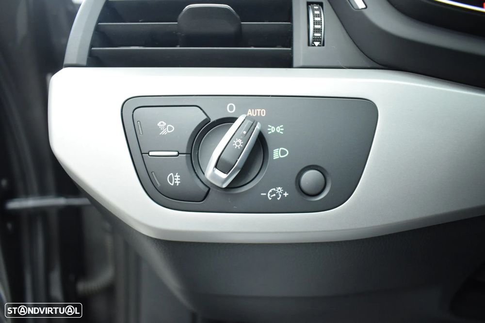 Audi A4 Avant 35 TDI S tronic - 11