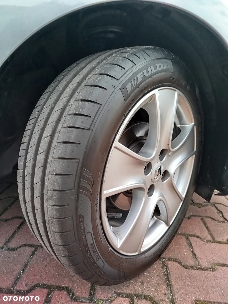 Renault Clio 1.2 16V 75 LIMITED - 15