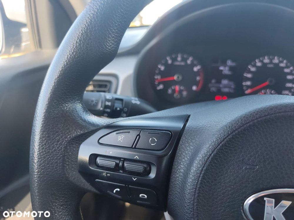 Kia Rio 1.4 M - 24