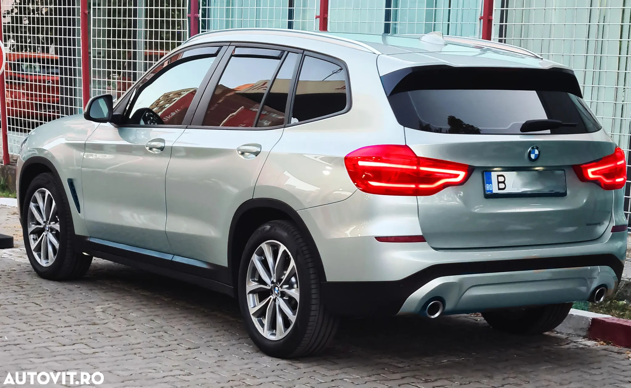 BMW X3 xDrive20i Aut. - 3