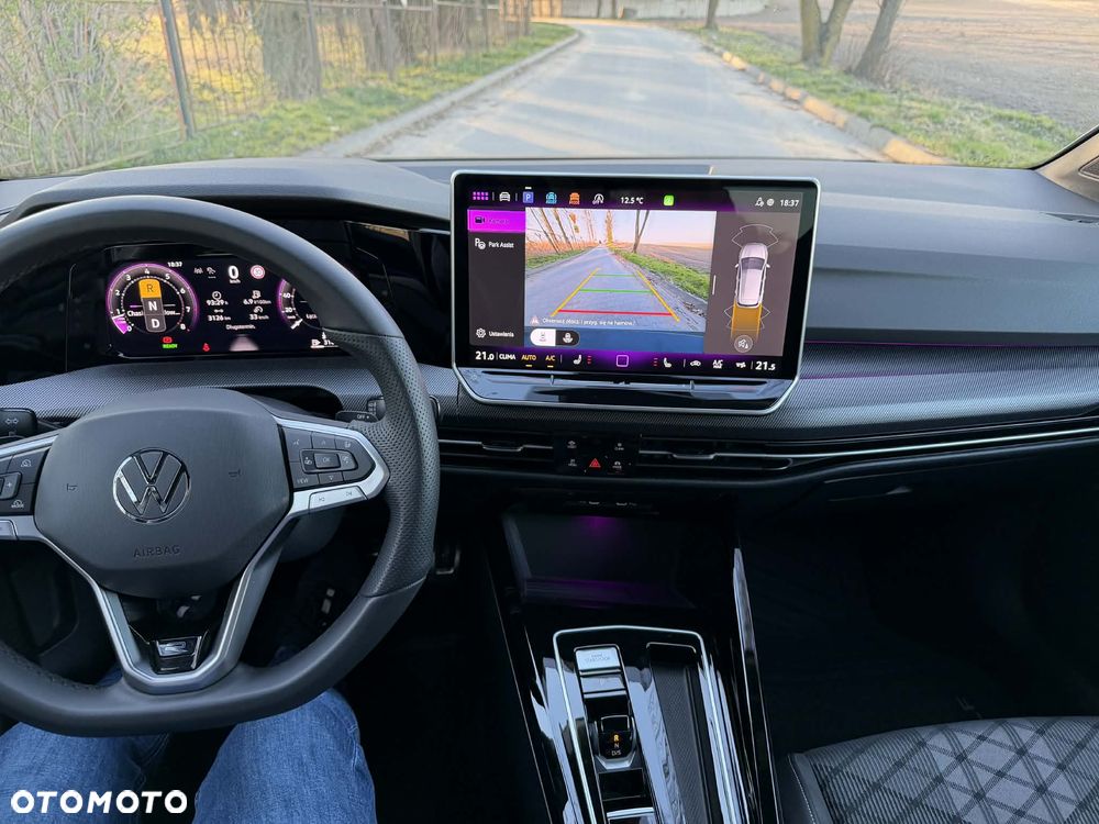 Volkswagen Golf 1.5 eTSI mHEV R-Line Plus DSG - 36