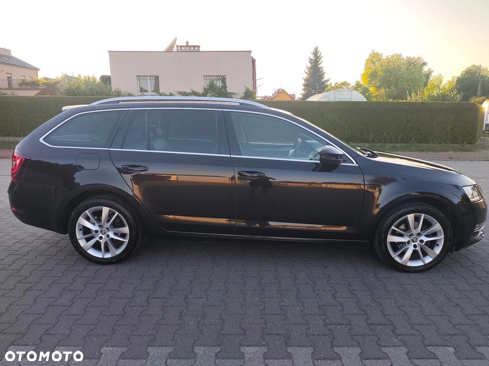 Skoda Octavia 2.0 TDI DSG Premium Edition - 16