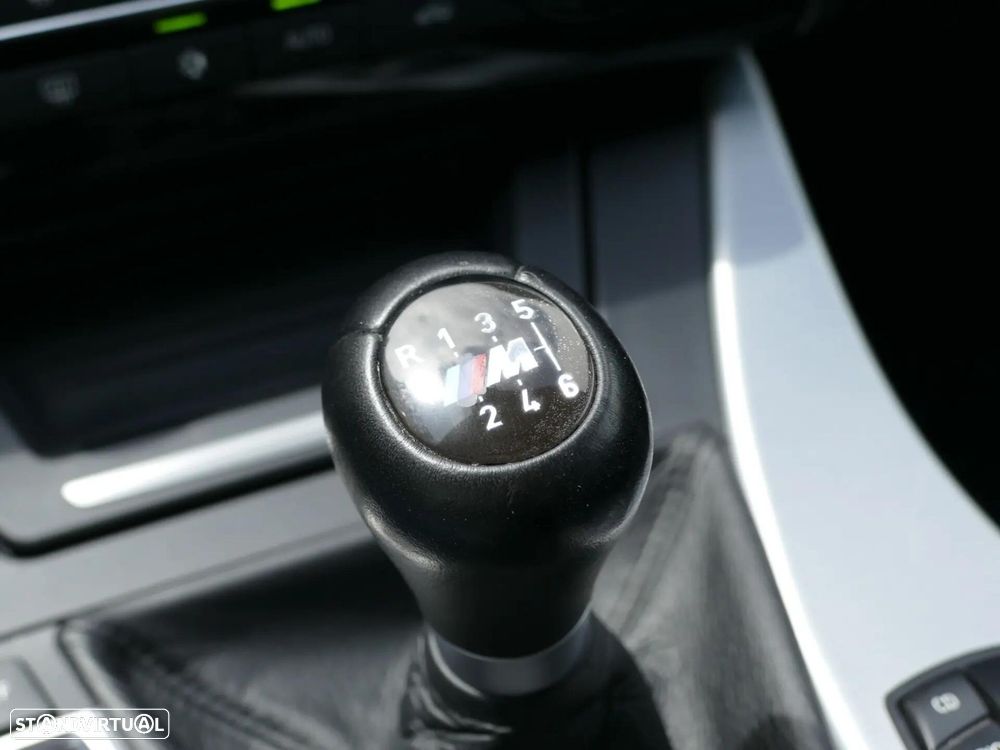 BMW 525 d Pack M - 25