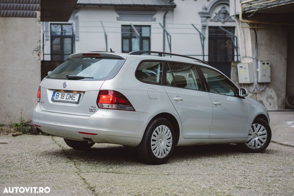 Volkswagen Golf 1.6 TDI DPF Comfortline - 5