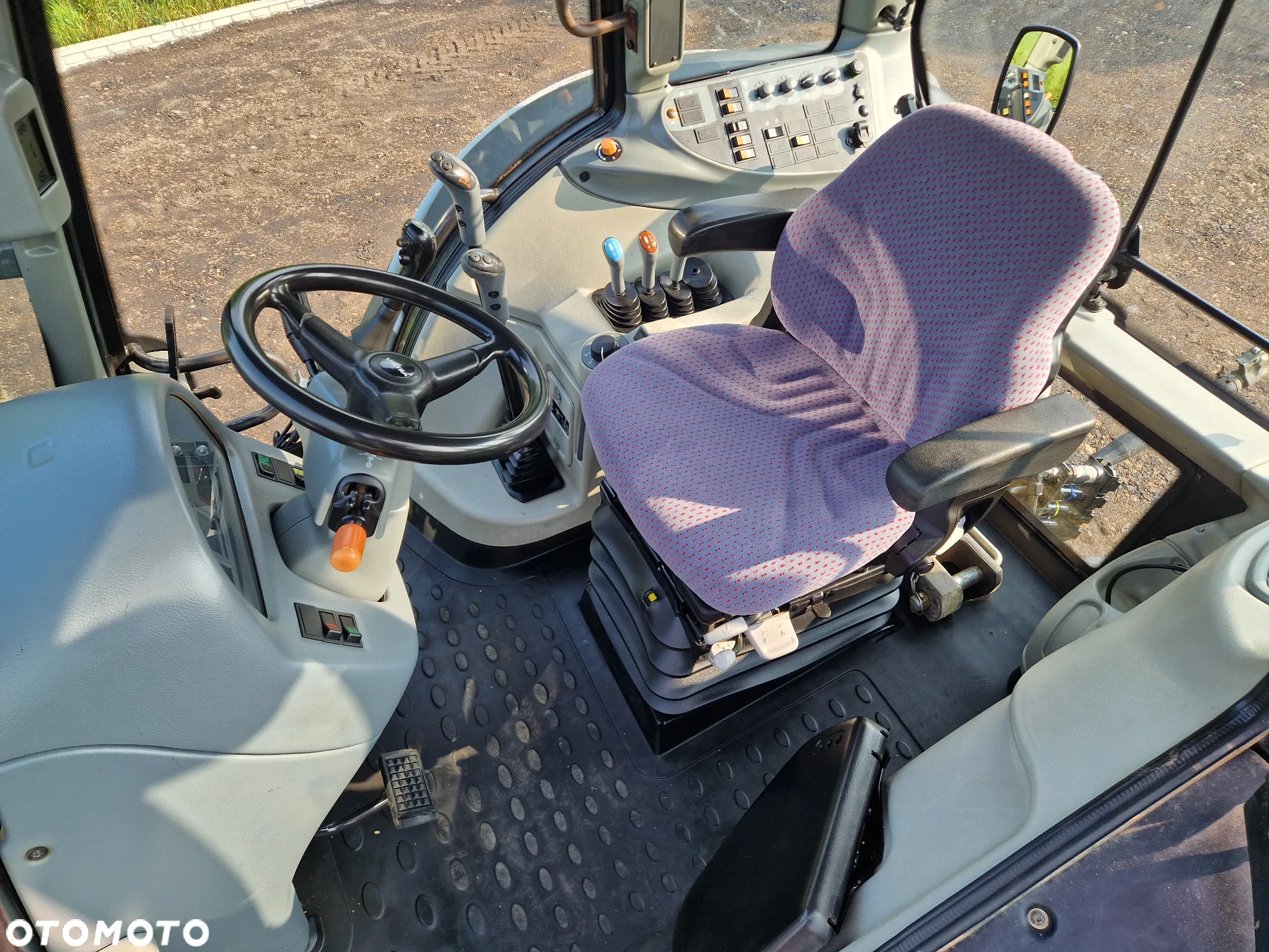 Valtra N121 HiTech - 7