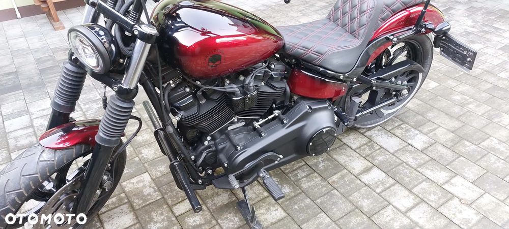 Harley-Davidson Softail Street Bob - 27