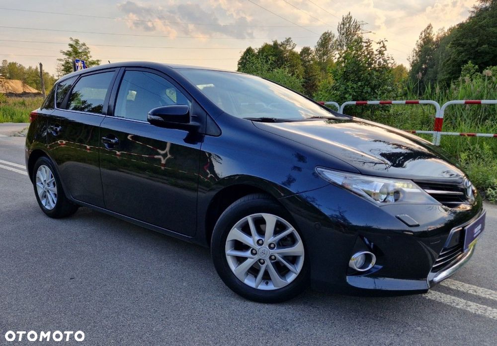 Toyota Auris 1.6 Executive - 18