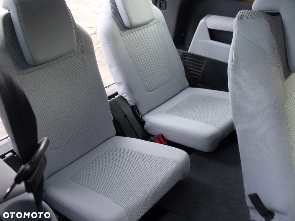 Peugeot 5008 - 11