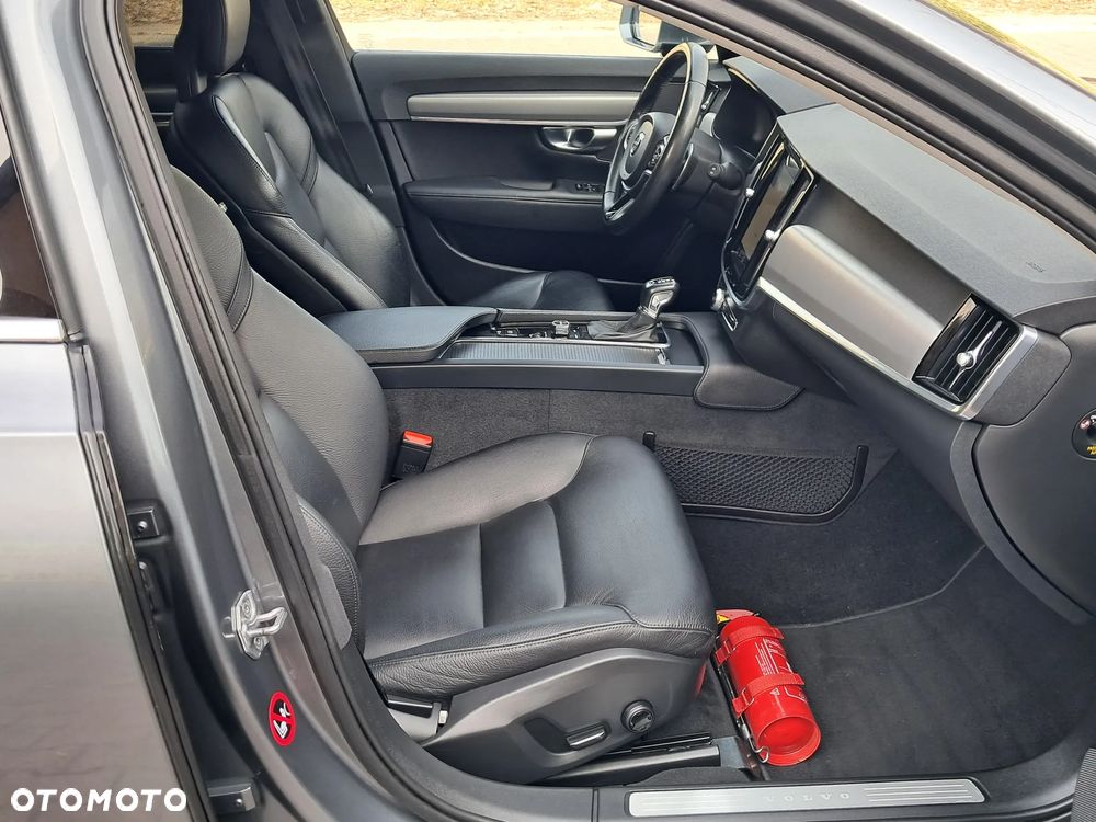 Volvo V90 D4 Geartronic Momentum - 19