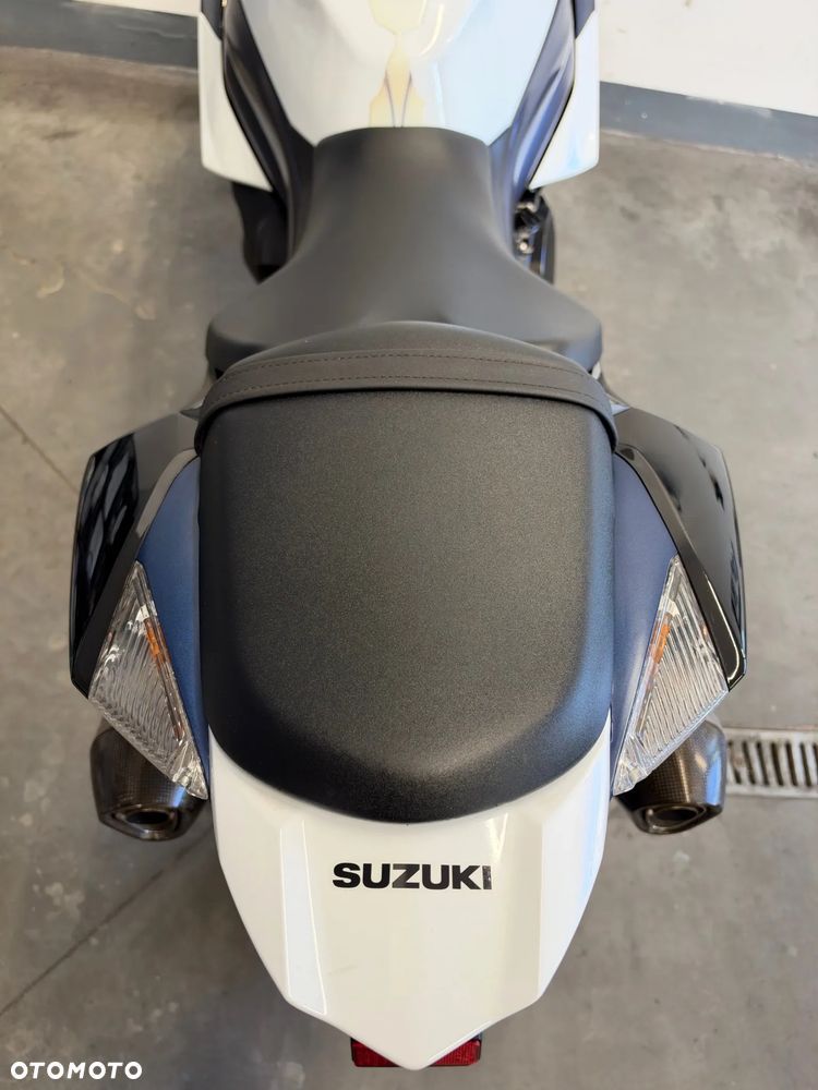 Suzuki GSX-R - 40