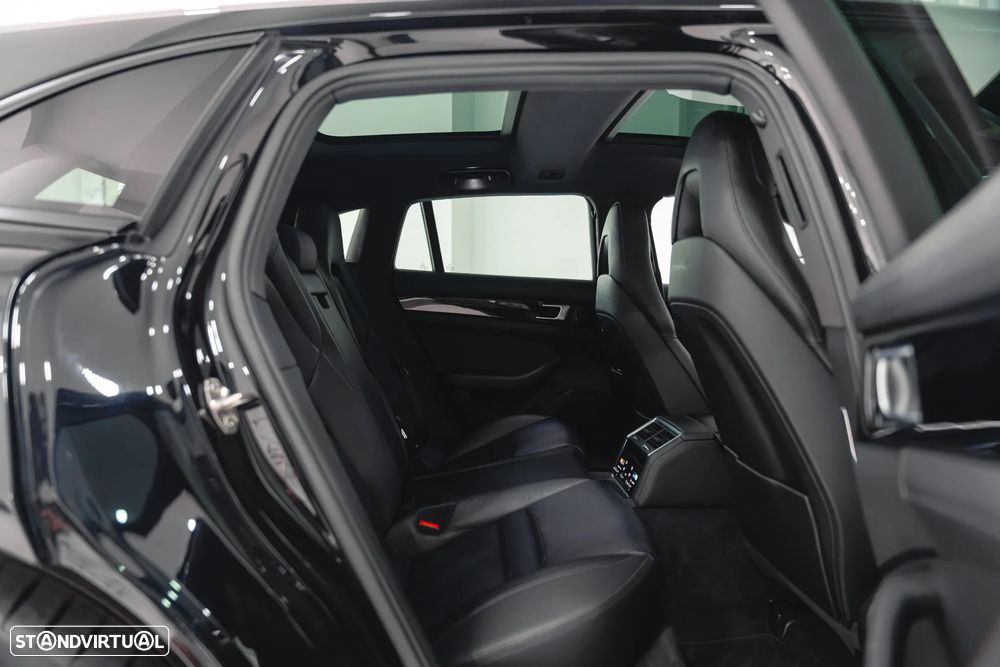 Porsche Panamera Sport Turismo 4 E-Hybrid Platinum Edition PDLS - 44