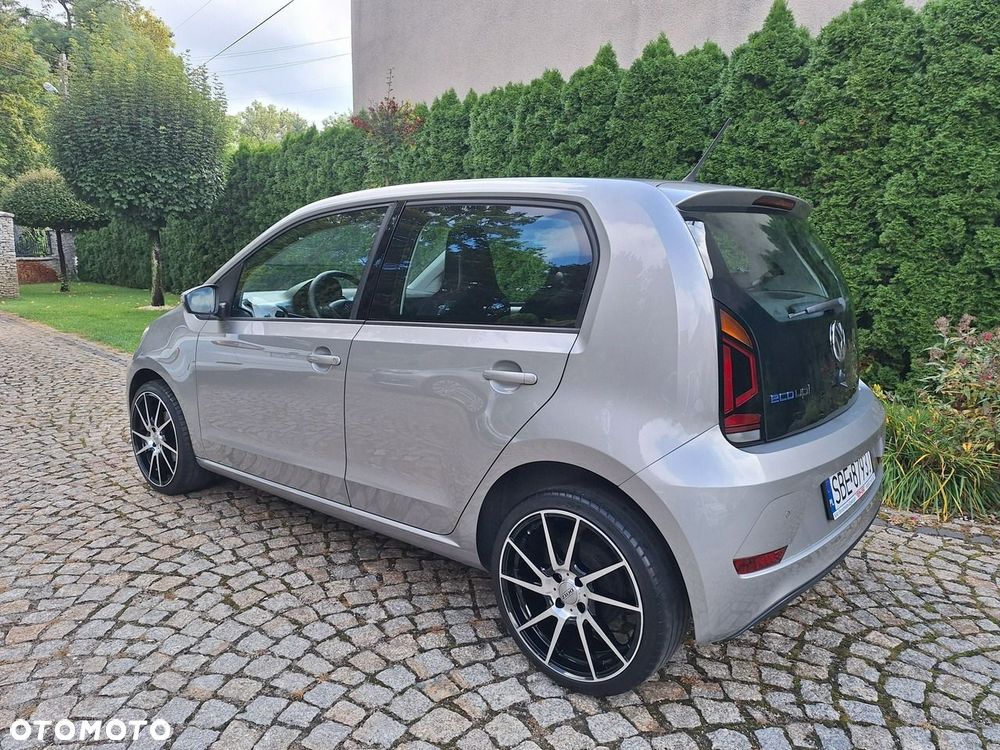 Volkswagen up! (BlueMotion Technology) move - 4
