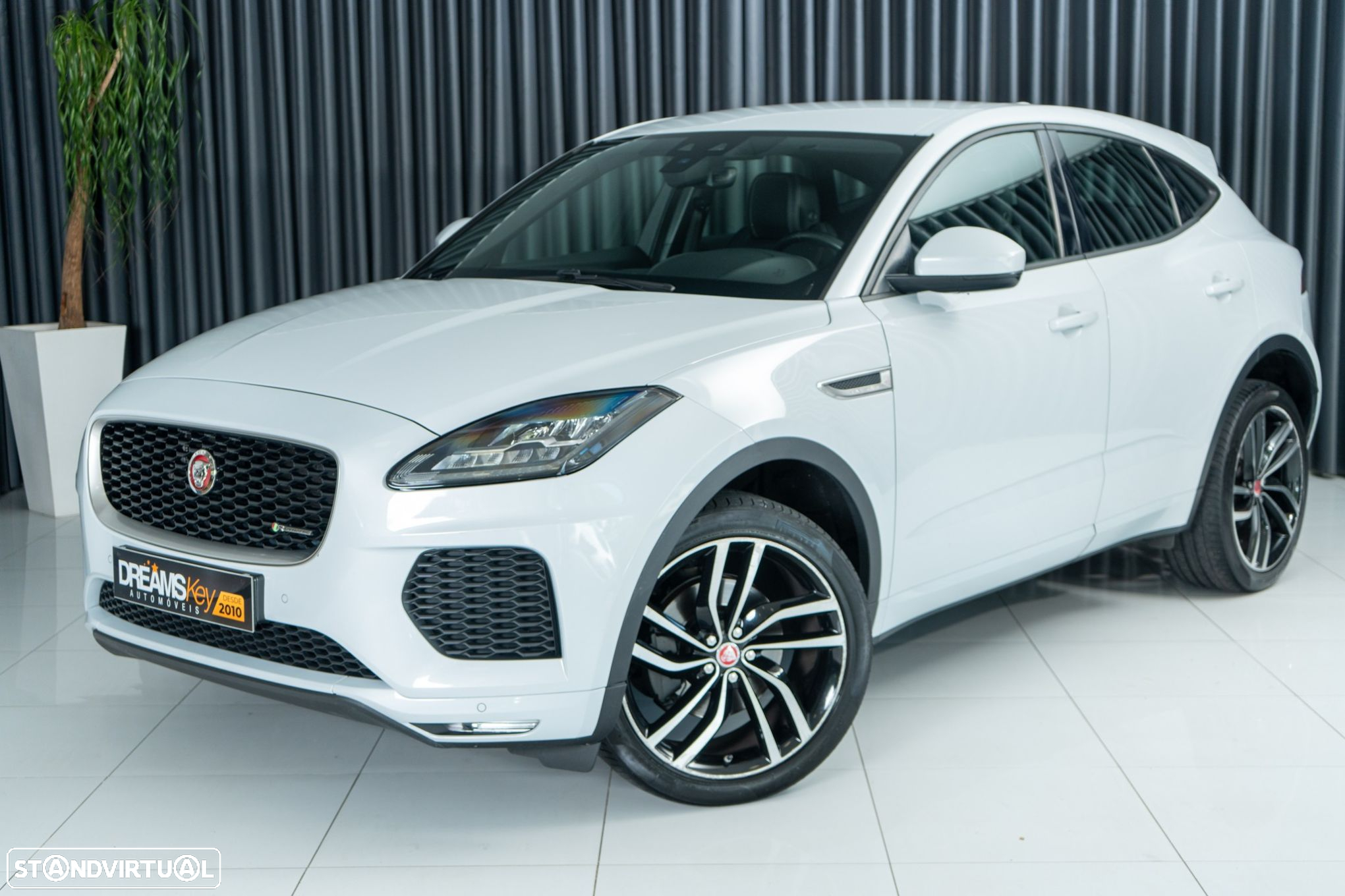 Jaguar E-Pace 2.0 i4D R-Dynamic - 10