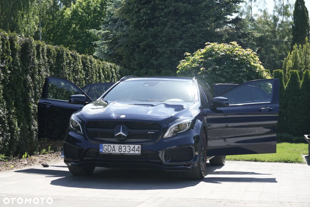 Mercedes-Benz GLA - 4