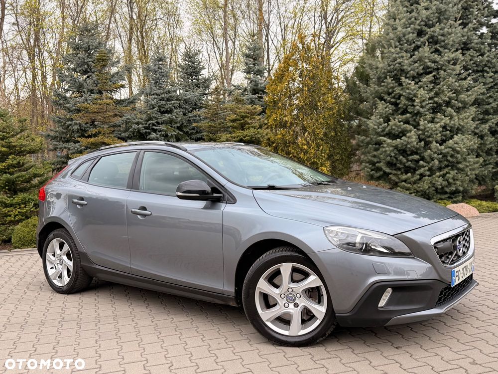 Volvo V40 Cross Country D2 Momentum - 17