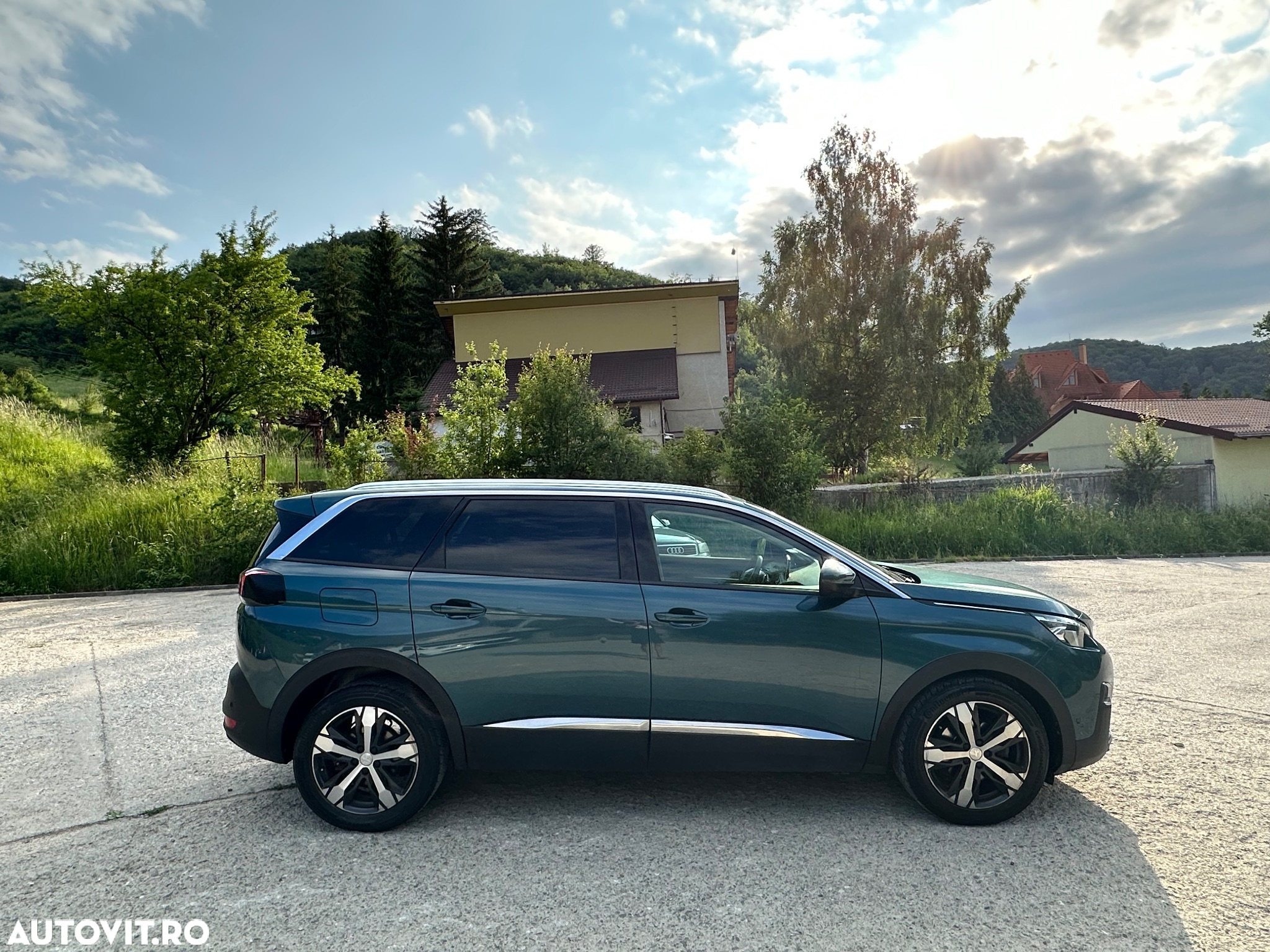 Peugeot 5008 1.6 Puretech Turbo s&s EAT8 Allure - 2