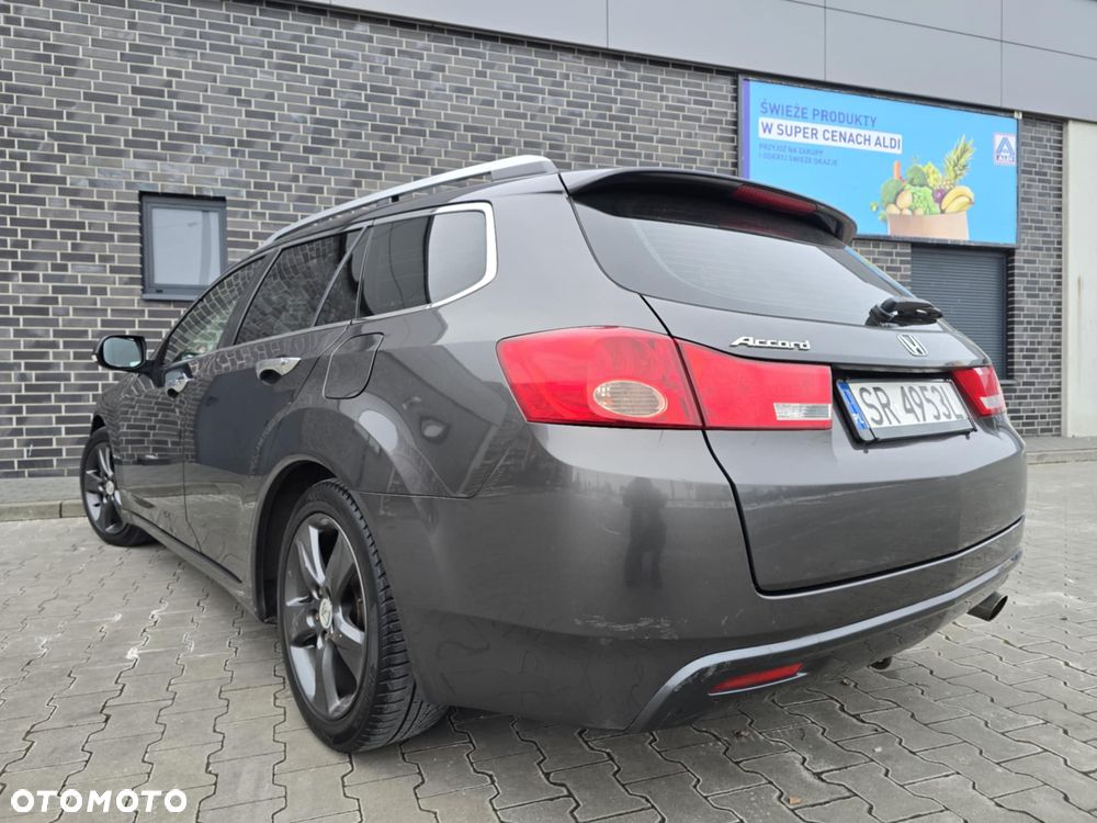 Honda Accord 2.0 Executive - 10