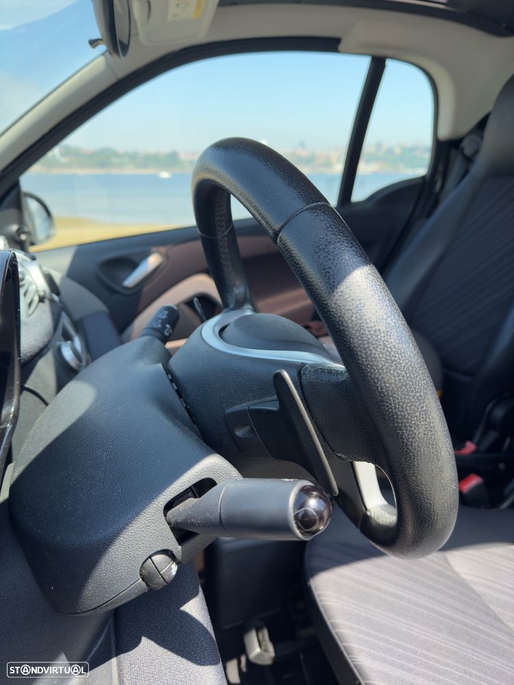 Smart ForTwo Coupé 1.0 mhd Passion 71 Softouch - 8