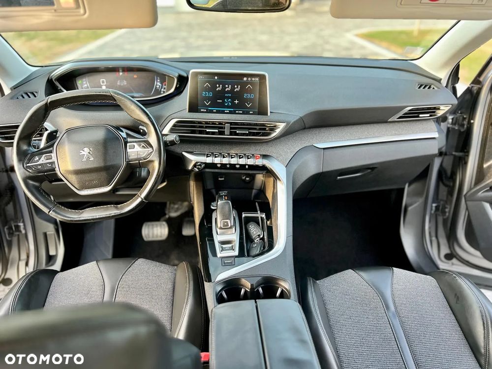 Peugeot 3008 1.6 BlueHDi Allure S&S EAT6 - 37