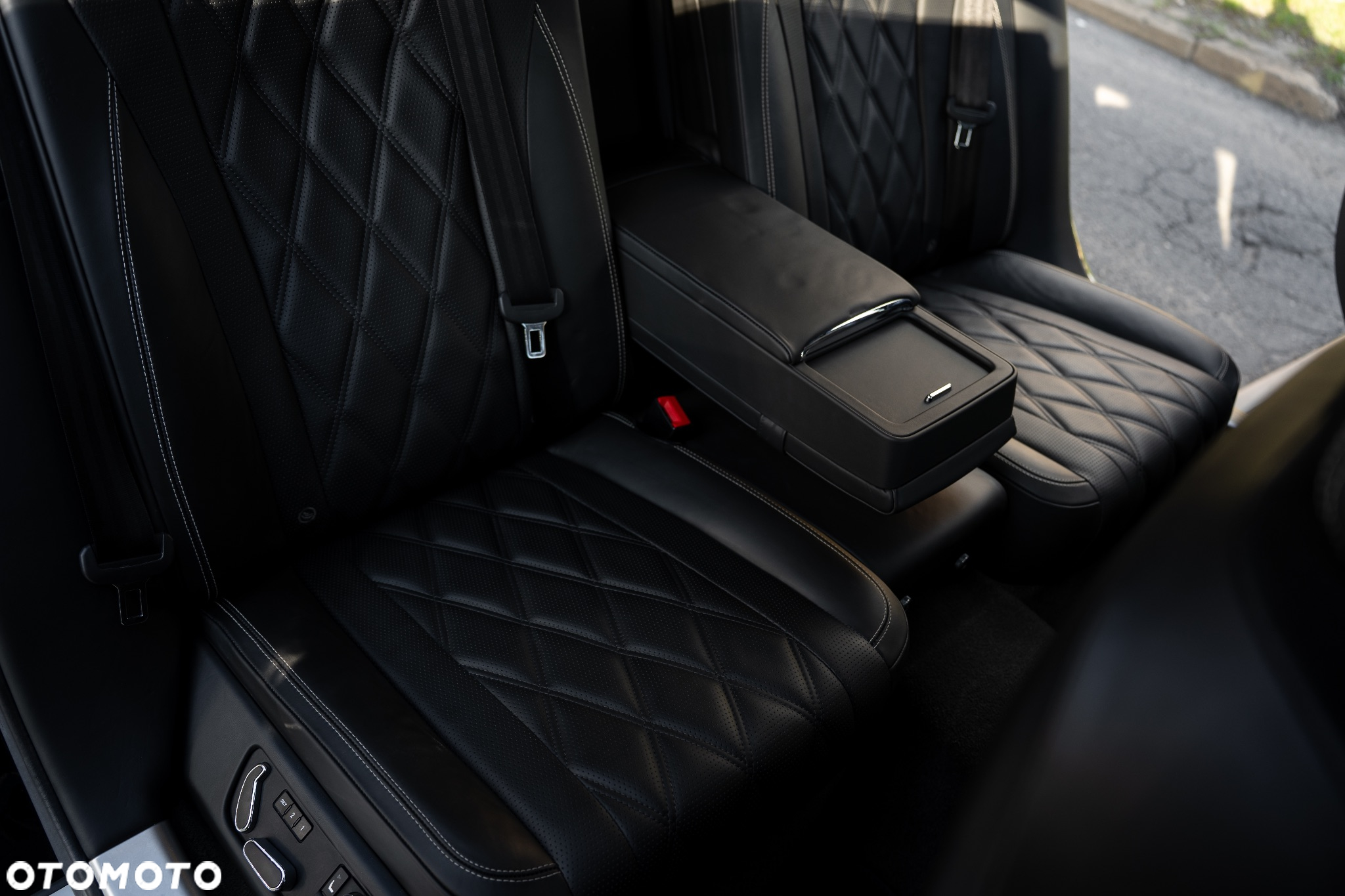 Bentley Flying Spur Mulliner - 35
