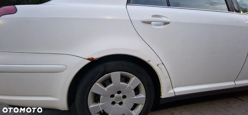 Toyota Avensis - 26