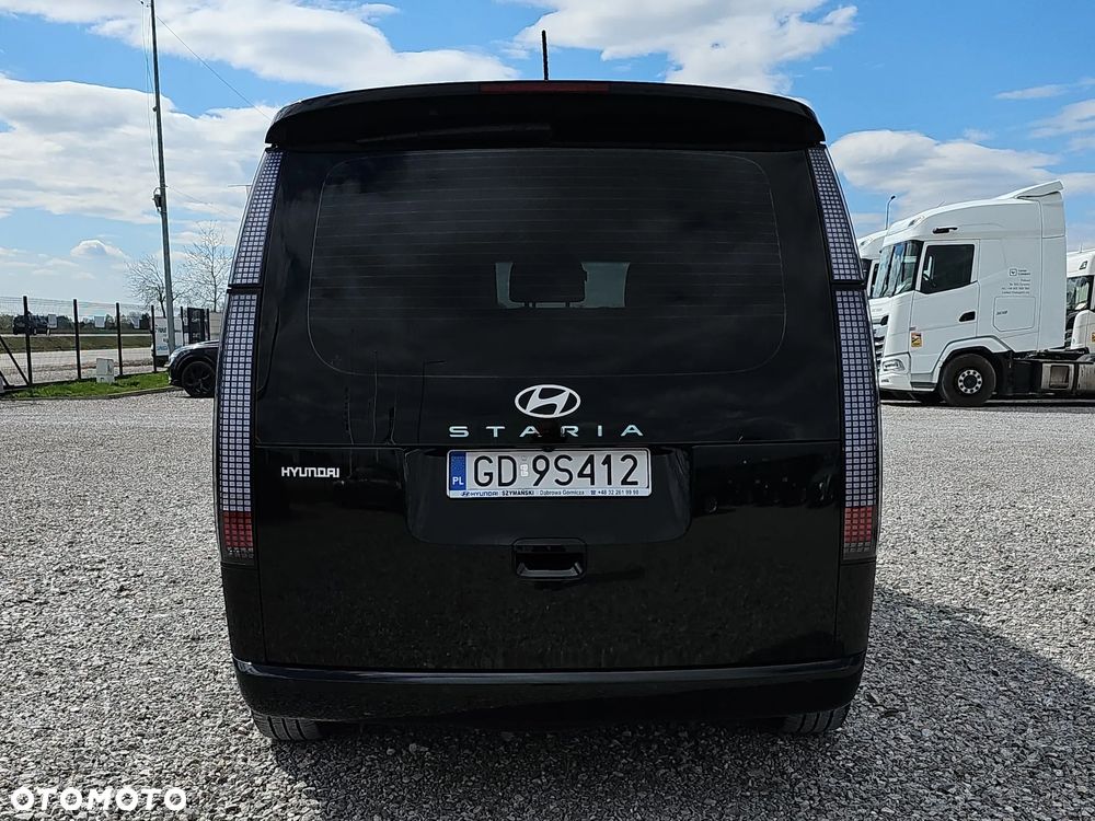 Hyundai Staria - 6
