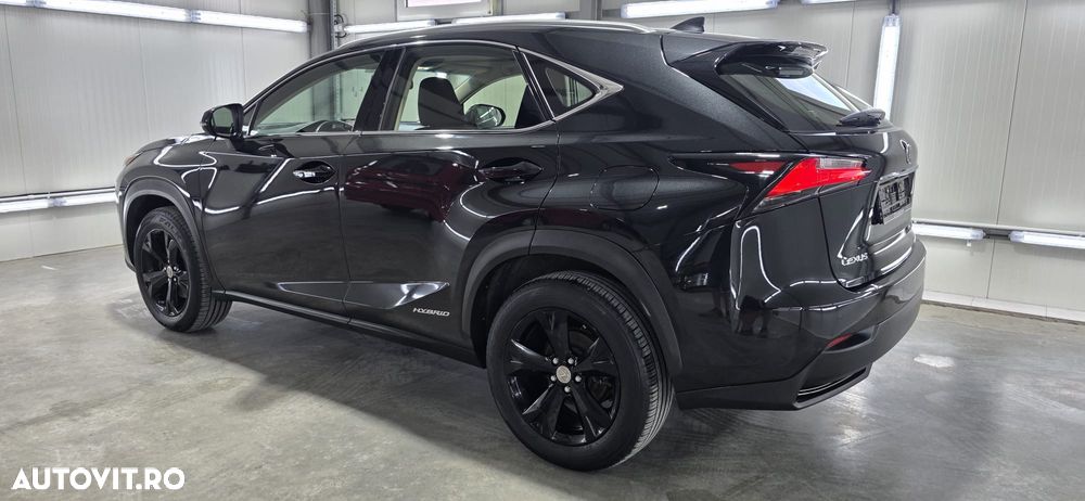 Lexus Seria NX 300h AWD Luxury - 28