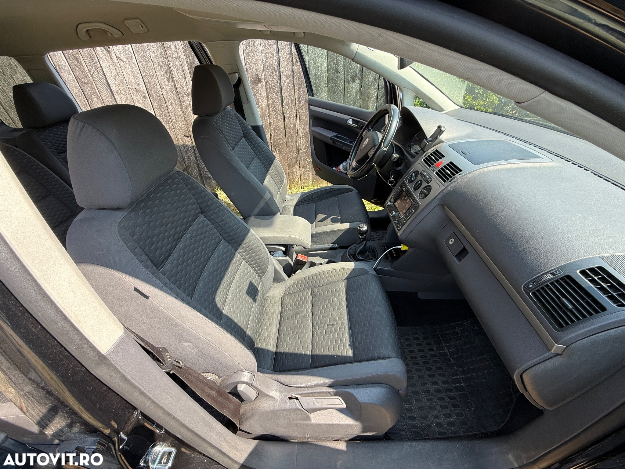 Volkswagen Touran 1.9 TDI Conceptline - 15