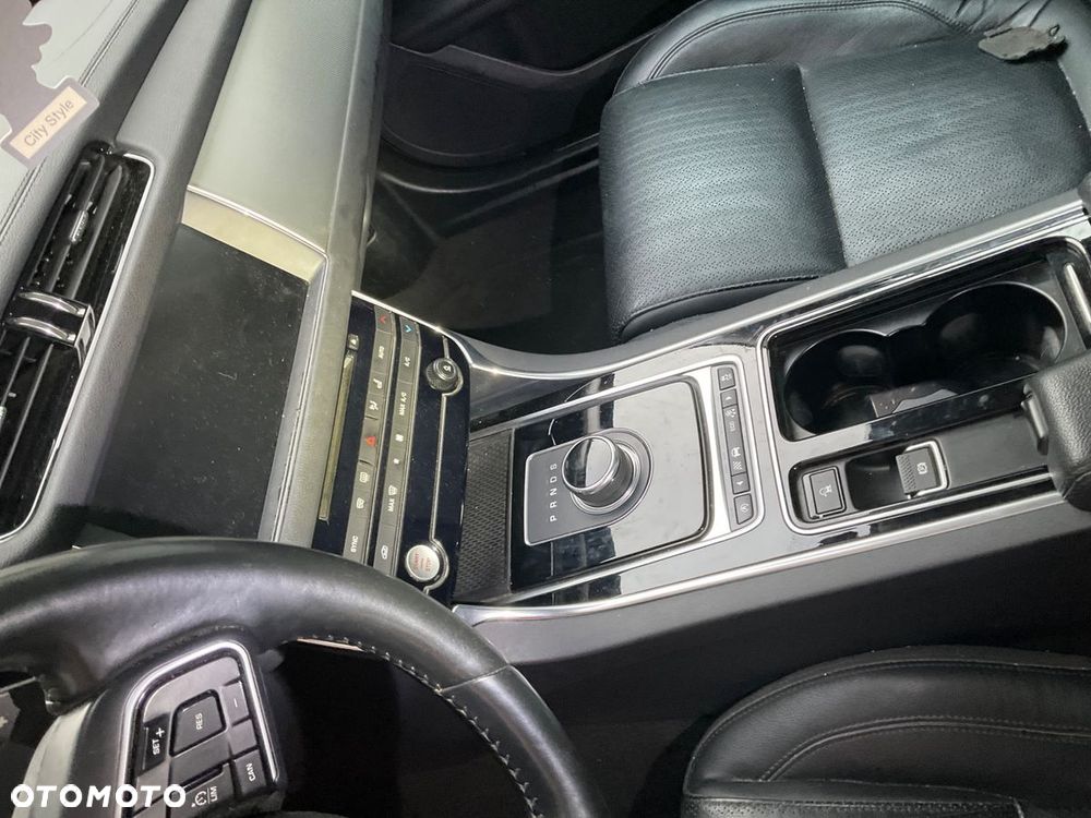 Jaguar XF 30d Prestige - 31
