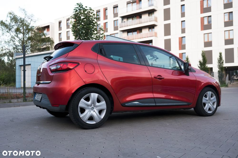 Renault Clio 1.2 16V Life - 4