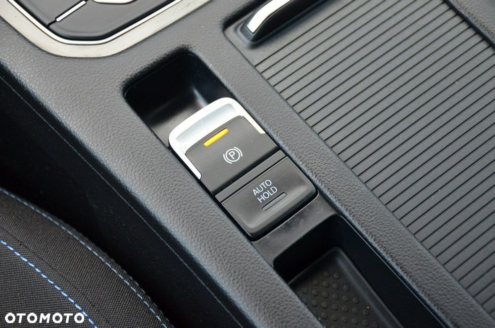 Volkswagen Passat - 36