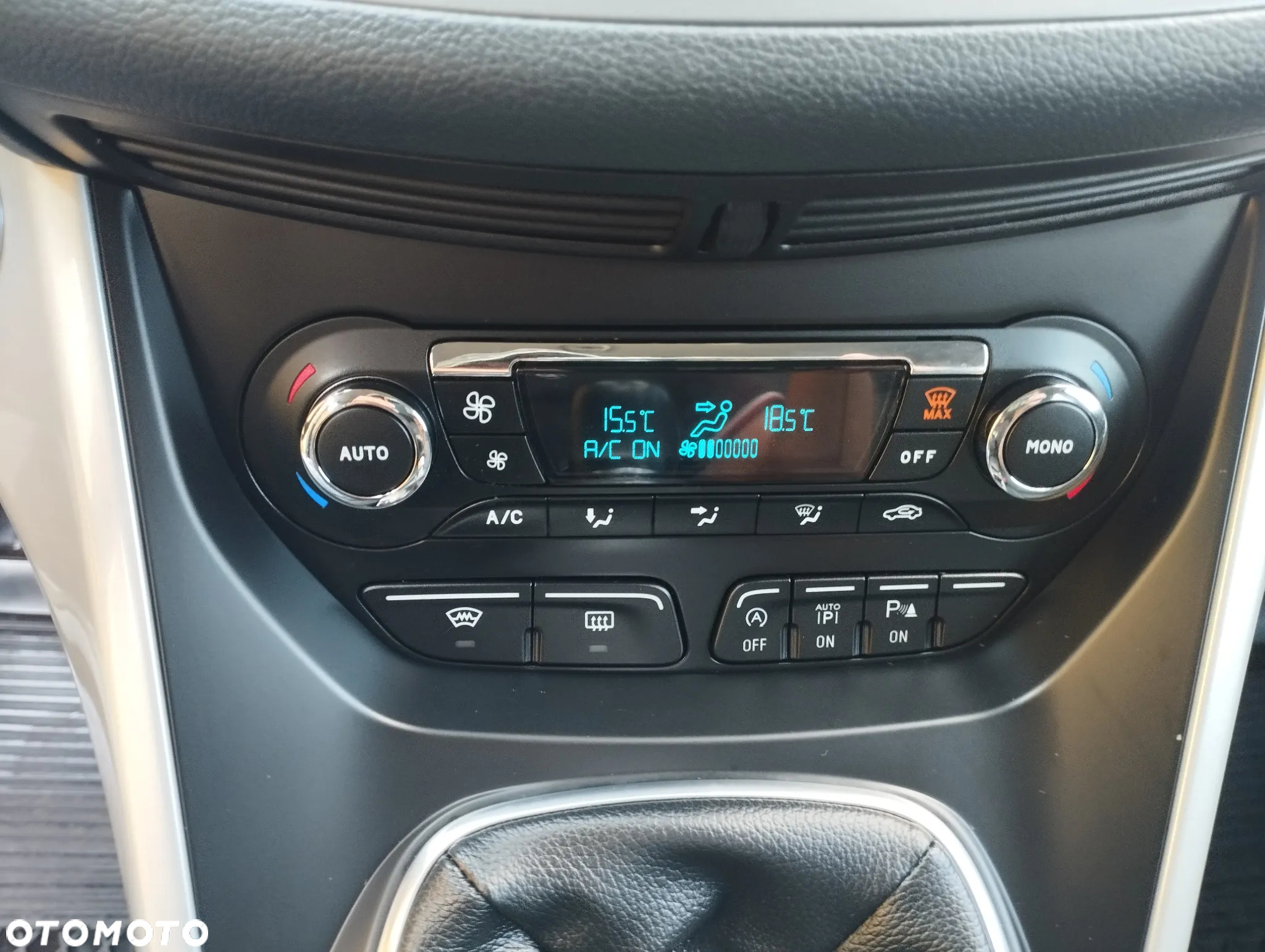 Ford C-MAX 1.6 EcoBoost Start-Stop-System Titanium - 33